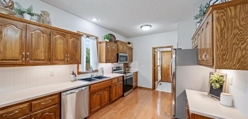 9400 N Campbell Court, Kansas City, MO 64155