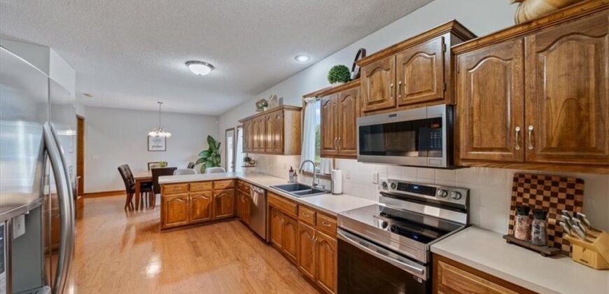 9400 N Campbell Court, Kansas City, MO 64155