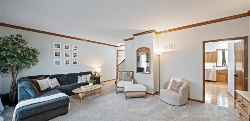 9400 N Campbell Court, Kansas City, MO 64155