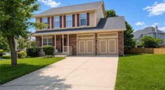 9400 N Campbell Court, Kansas City, MO 64155