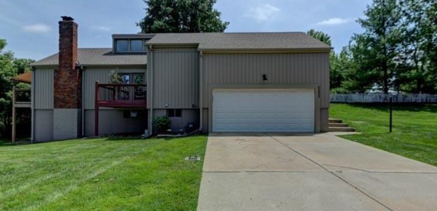 5225 NW 82nd Terrace, Kansas City, MO 64151
