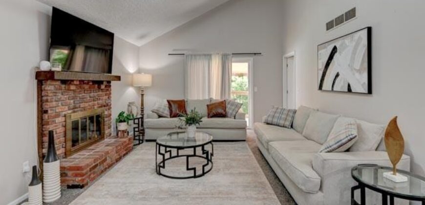 5225 NW 82nd Terrace, Kansas City, MO 64151