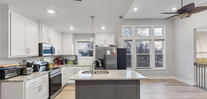 2312 NE 72ND Street, Kansas City, MO 64118