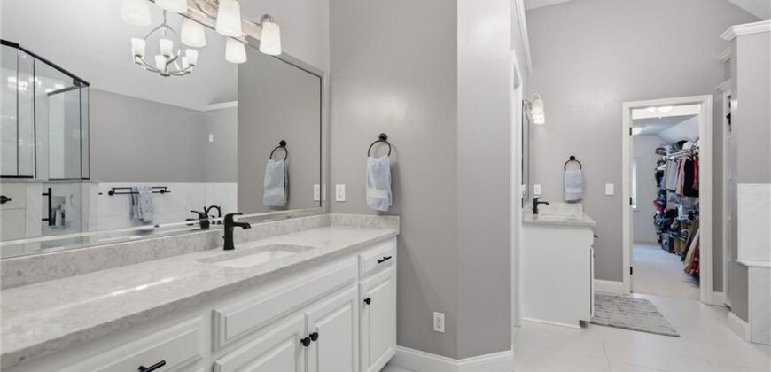 14345 NW 65th Place, Parkville, MO 64152