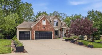 14345 NW 65th Place, Parkville, MO 64152
