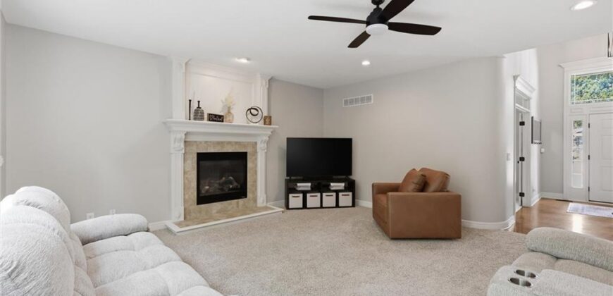 14345 NW 65th Place, Parkville, MO 64152