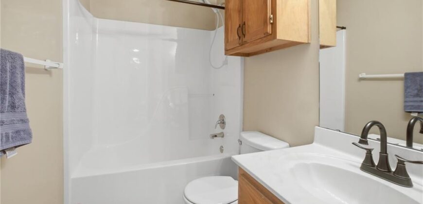 11131 N Lewis Avenue, Kansas City, MO 64157