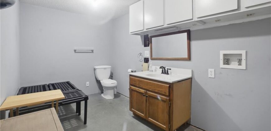 11131 N Lewis Avenue, Kansas City, MO 64157