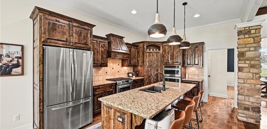 2910 NE 102nd Terrace, Kansas City, MO 64155