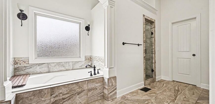 2910 NE 102nd Terrace, Kansas City, MO 64155