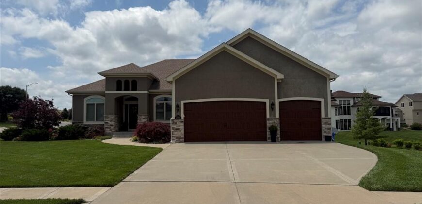 2910 NE 102nd Terrace, Kansas City, MO 64155