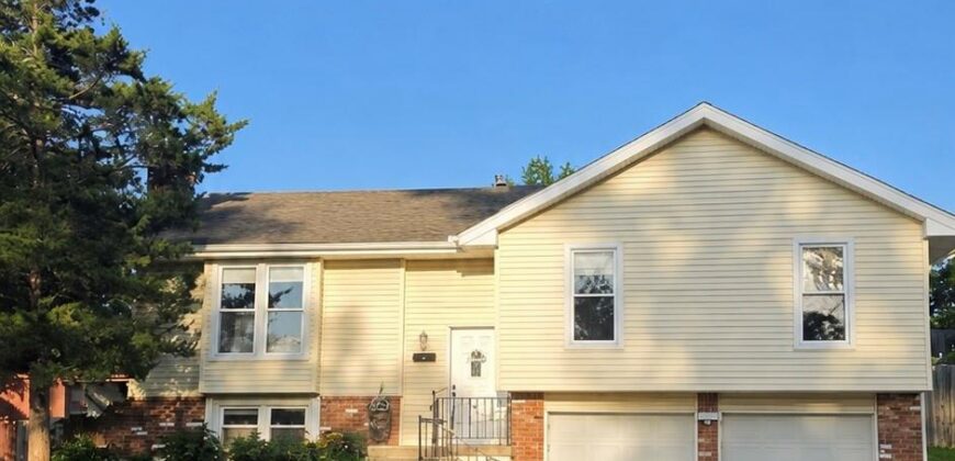 8031 N Garfield Street, Kansas City, MO 64118
