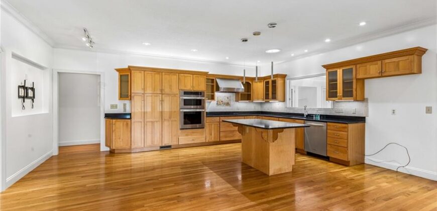 1601 Lynn Road, Excelsior Springs, MO 64024