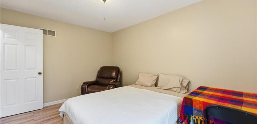 5528 NW Verlin Drive, Kansas City, MO 64152