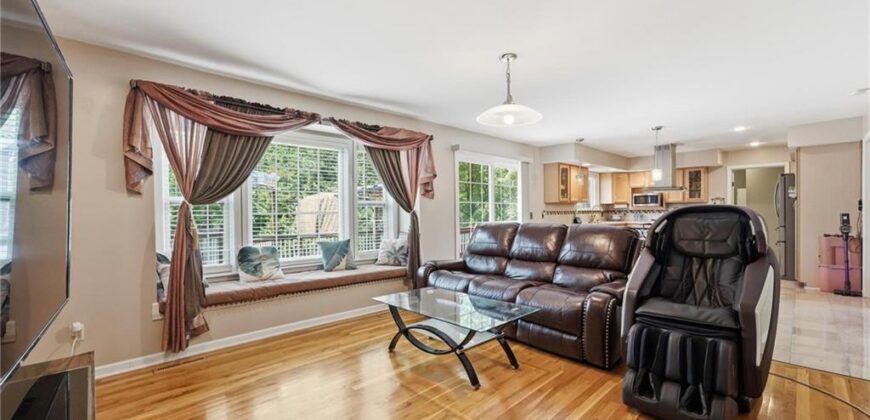 5528 NW Verlin Drive, Kansas City, MO 64152