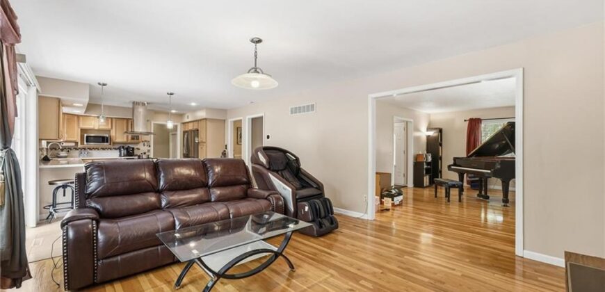 5528 NW Verlin Drive, Kansas City, MO 64152