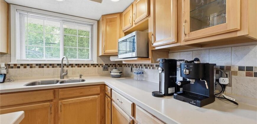 5528 NW Verlin Drive, Kansas City, MO 64152