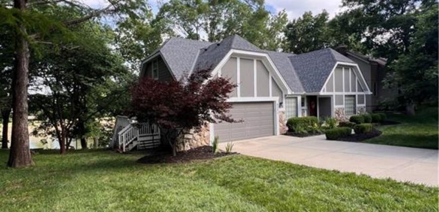 8201 N Oregon Drive, Kansas City, MO 64151