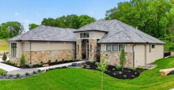 8612 Westridge Court, Parkville, MO 64152