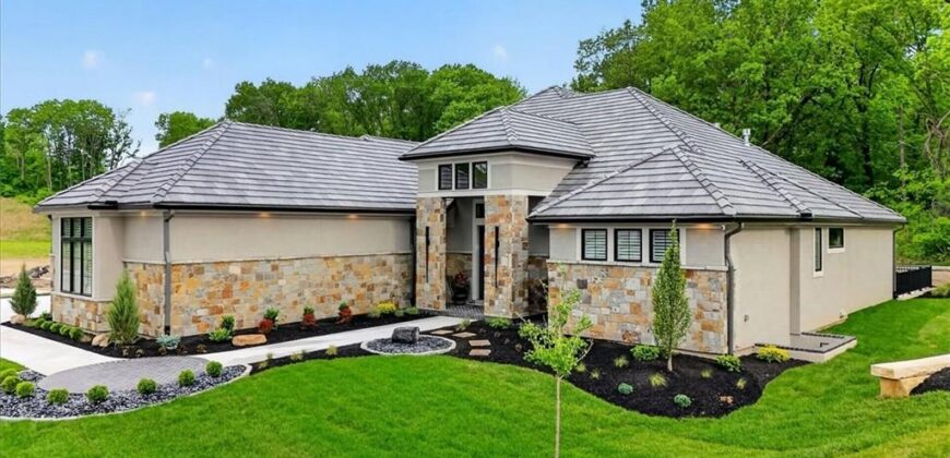 8612 Westridge Court, Parkville, MO 64152