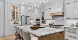 8612 Westridge Court, Parkville, MO 64152
