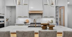 8612 Westridge Court, Parkville, MO 64152