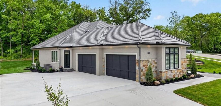 8612 Westridge Court, Parkville, MO 64152