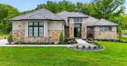 8612 Westridge Court, Parkville, MO 64152