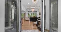 8612 Westridge Court, Parkville, MO 64152
