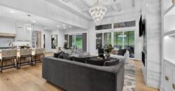 8612 Westridge Court, Parkville, MO 64152