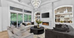 8612 Westridge Court, Parkville, MO 64152