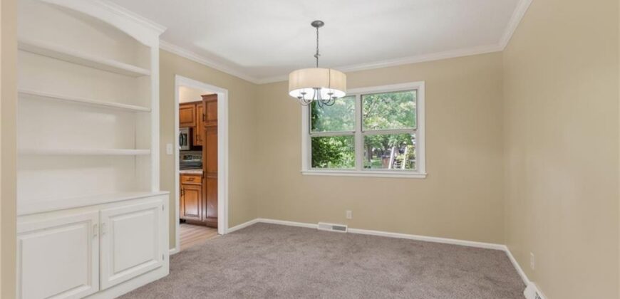 6512 NW Quail Run Drive, Kansas City, MO 64152