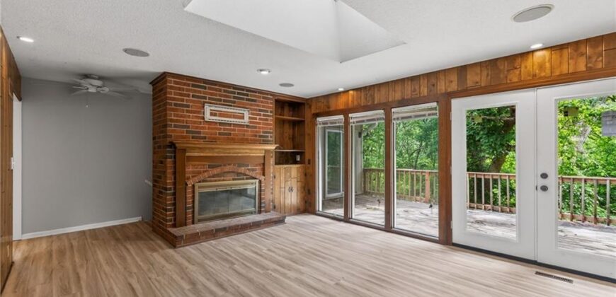6512 NW Quail Run Drive, Kansas City, MO 64152