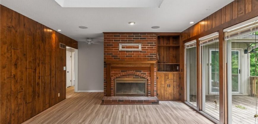 6512 NW Quail Run Drive, Kansas City, MO 64152