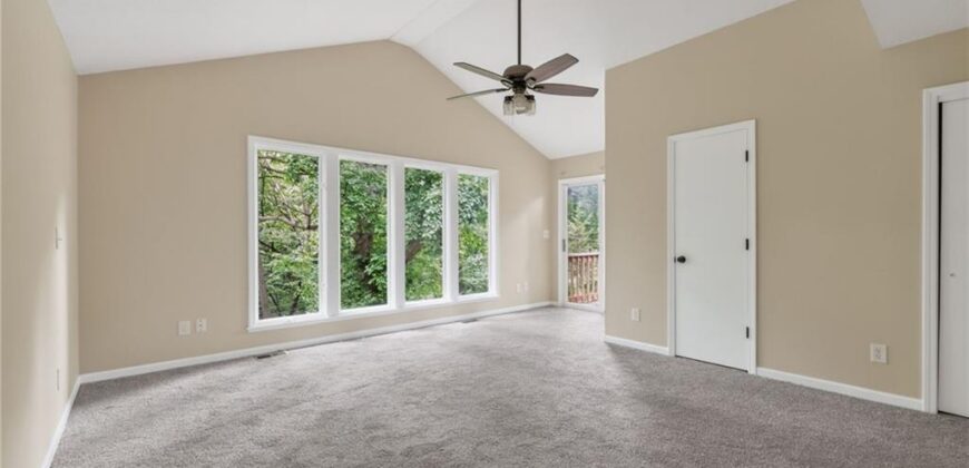 6512 NW Quail Run Drive, Kansas City, MO 64152