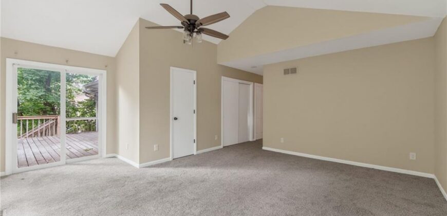 6512 NW Quail Run Drive, Kansas City, MO 64152
