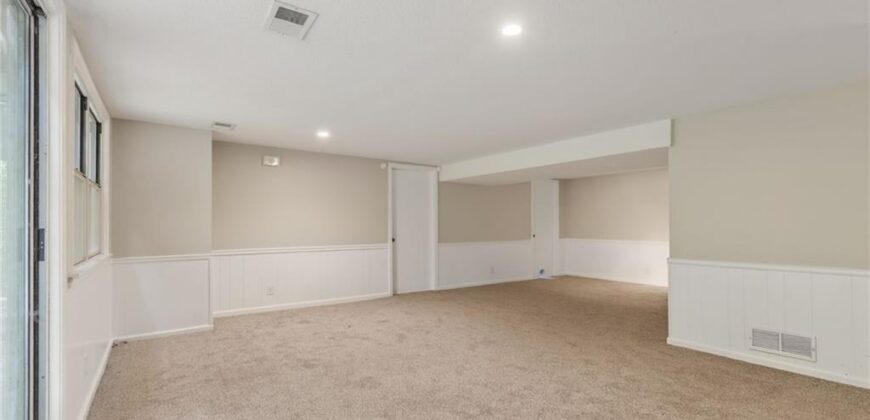 6512 NW Quail Run Drive, Kansas City, MO 64152