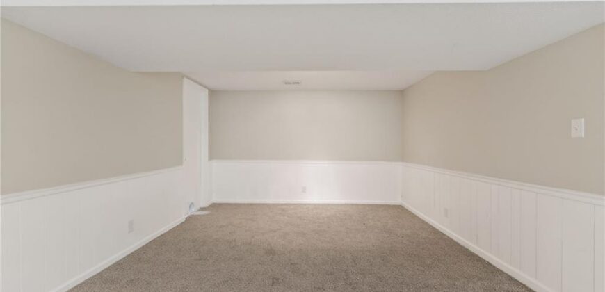 6512 NW Quail Run Drive, Kansas City, MO 64152