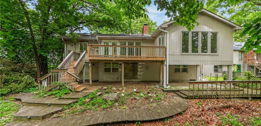 6512 NW Quail Run Drive, Kansas City, MO 64152