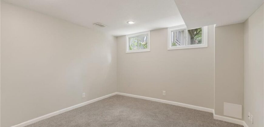 6512 NW Quail Run Drive, Kansas City, MO 64152