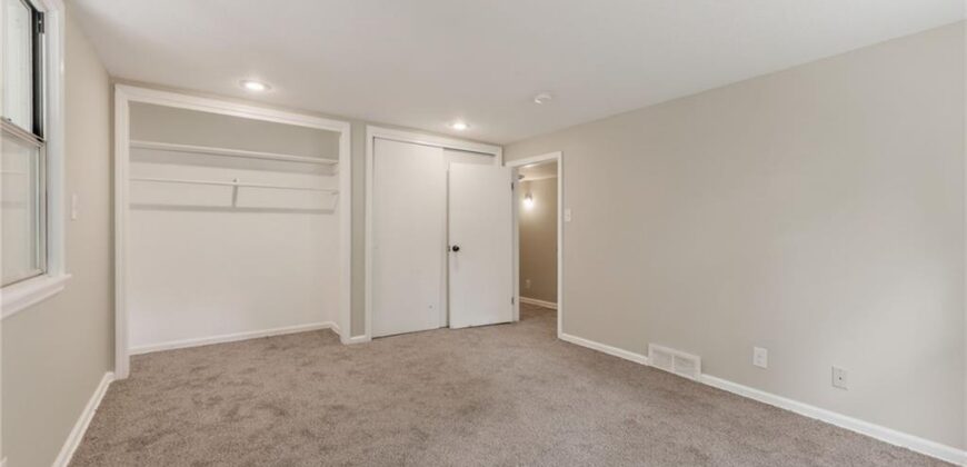 6512 NW Quail Run Drive, Kansas City, MO 64152