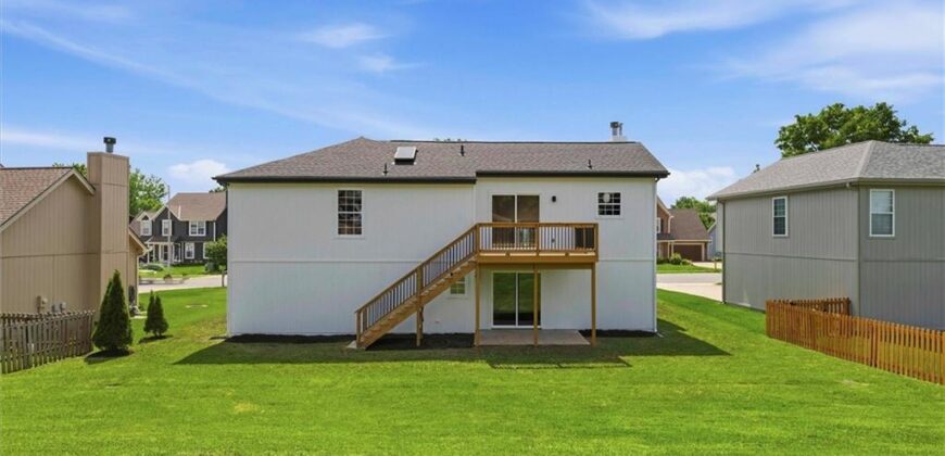 7411 N Mckinley Avenue, Kansas City, MO 64158