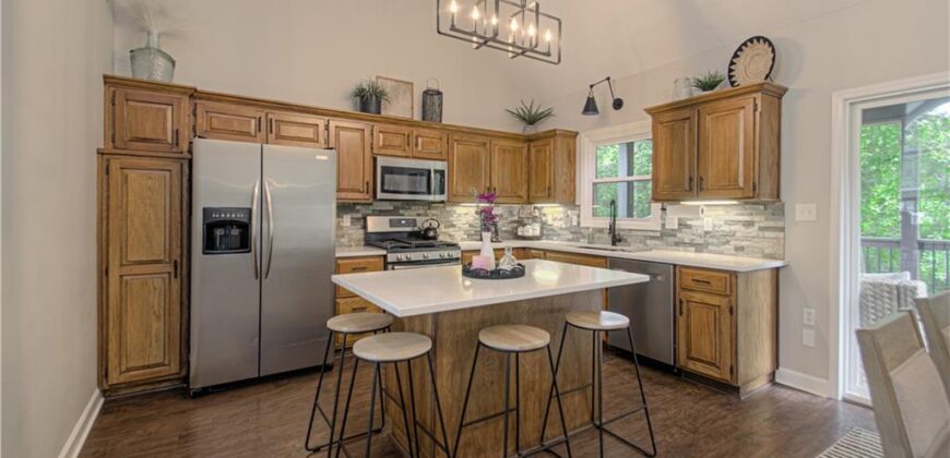7528 N Tullis Avenue, Kansas City, MO 64158