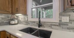 7528 N Tullis Avenue, Kansas City, MO 64158