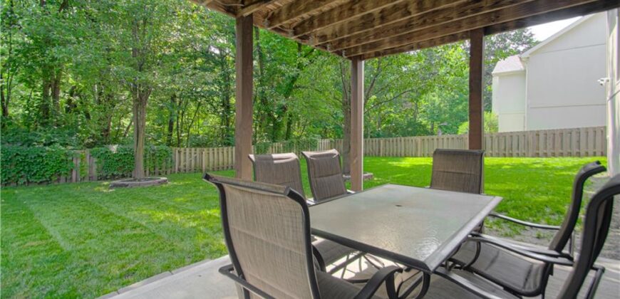 7528 N Tullis Avenue, Kansas City, MO 64158