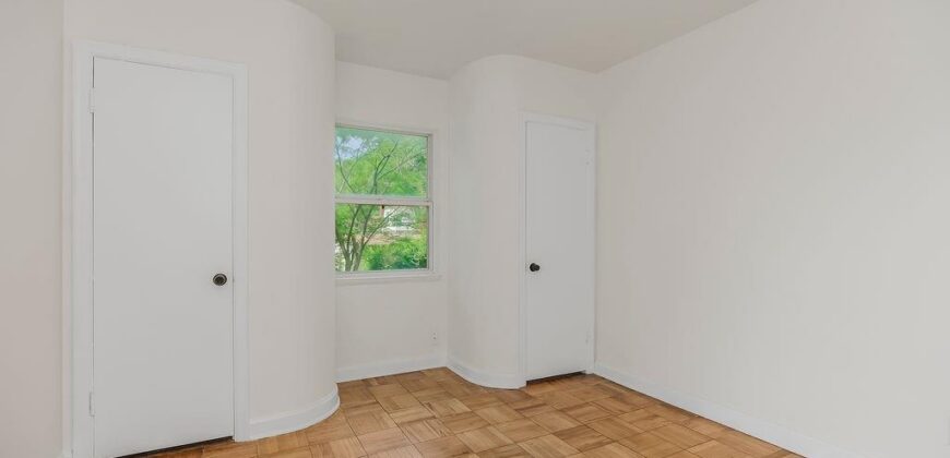 315 NE Northcrest Drive, Kansas City, MO 64116