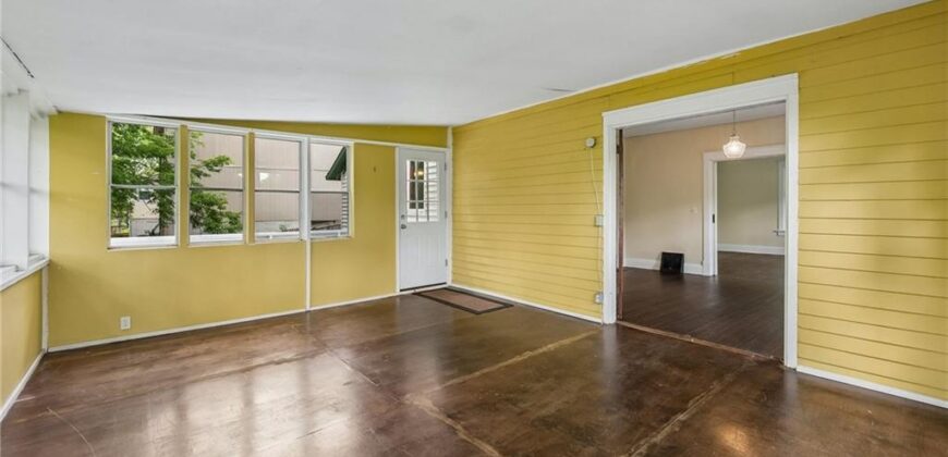 400 West Street, Parkville, MO 64152