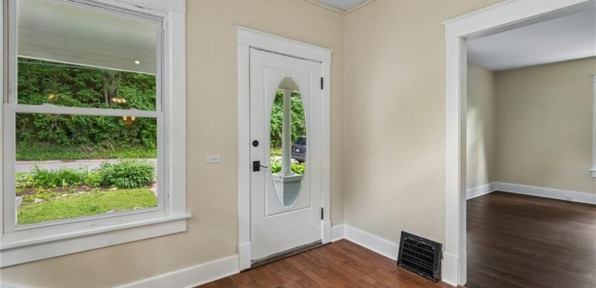 400 West Street, Parkville, MO 64152