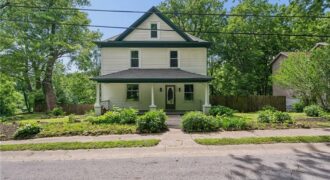 400 West Street, Parkville, MO 64152