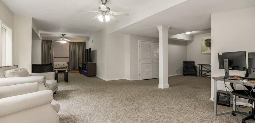 9425 N Harrison Street, Kansas City, MO 64155